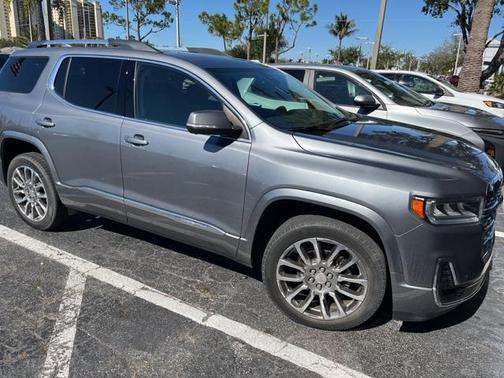 2020 GMC Acadia Denali