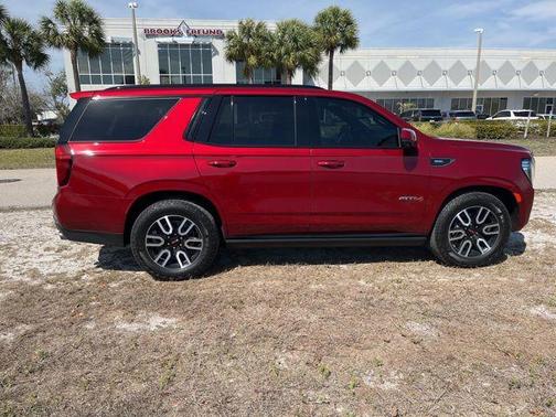 2024 GMC Yukon 4WD AT4