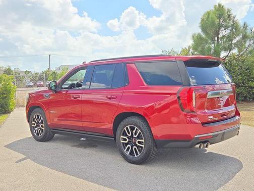 2024 GMC Yukon 4WD AT4