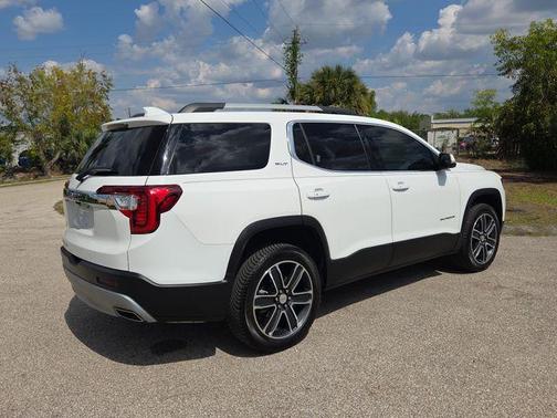 Summit White 2022 GMC Acadia FWD SLT