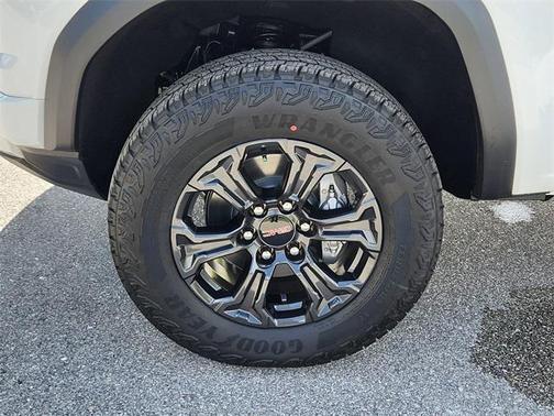 2025 GMC Canyon Elevation