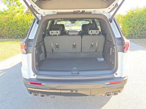 2026 GMC Acadia AT4 AWD