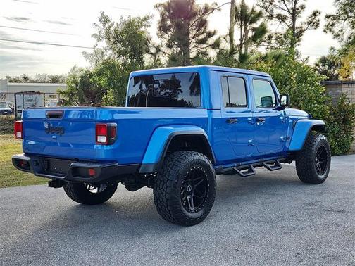 2025 Jeep Gladiator Nighthawk