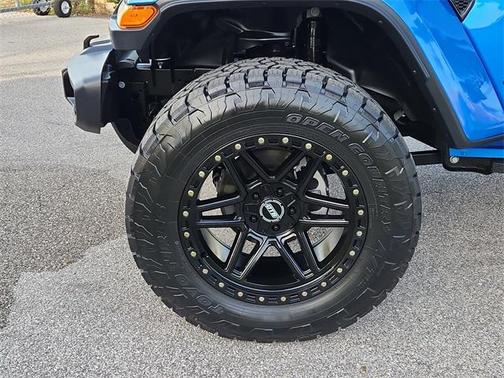 2025 Jeep Gladiator Nighthawk