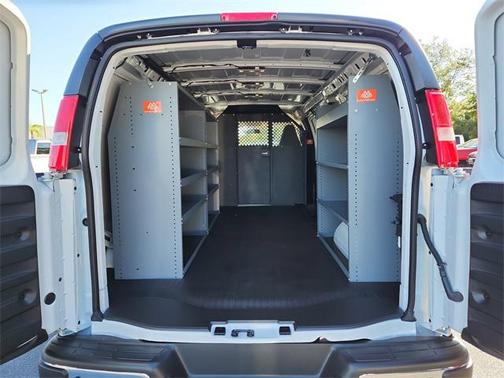 2025 GMC Savana 2500 Work Van
