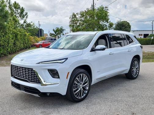 Iridescent White Tricoat 2026 Buick Enclave Avenir FWD