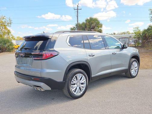 2026 GMC Acadia Elevation FWD