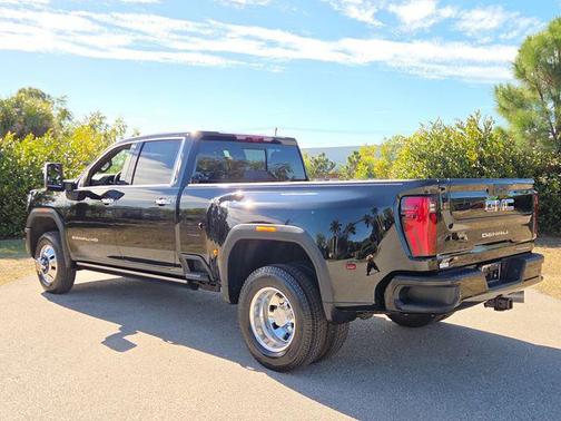 2026 GMC Sierra 3500 Denali