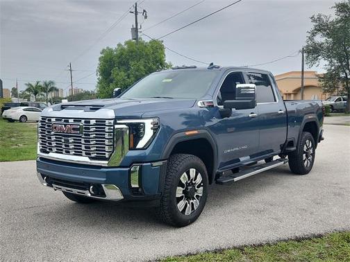 2025 GMC Sierra 2500 Denali