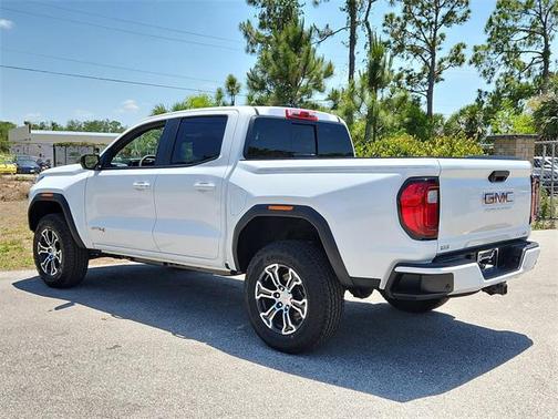 2025 GMC Canyon Base