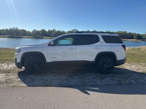 2023 GMC Acadia FWD SLE