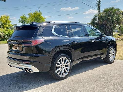 2025 GMC Acadia Denali