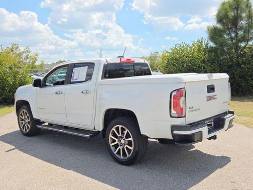 Summit White 2018 GMC Canyon Denali