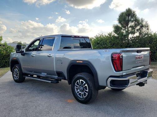 2026 GMC Sierra 3500 SLT