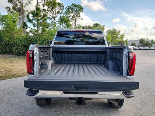 2026 GMC Sierra 3500 SLT