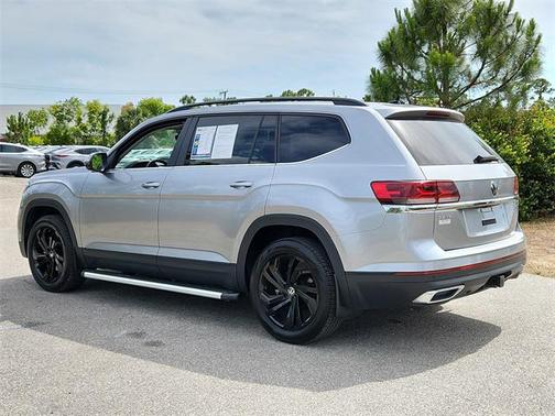 2022 Volkswagen Atlas 3.6L SE w/Technology
