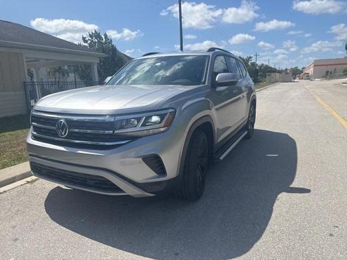2022 Volkswagen Atlas 3.6L SE w/Technology