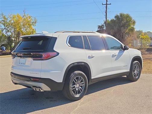 2026 GMC Acadia Elevation FWD