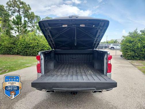 Sterling Gray Metallic 2024 Chevrolet Silverado 1500 LT