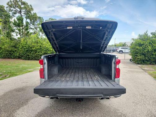 Sterling Gray Metallic 2024 Chevrolet Silverado 1500 LT