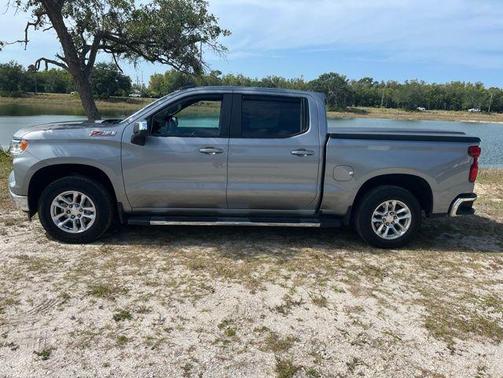 Sterling Gray Metallic 2024 Chevrolet Silverado 1500 LT