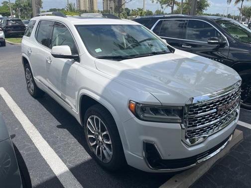 2023 GMC Acadia Denali