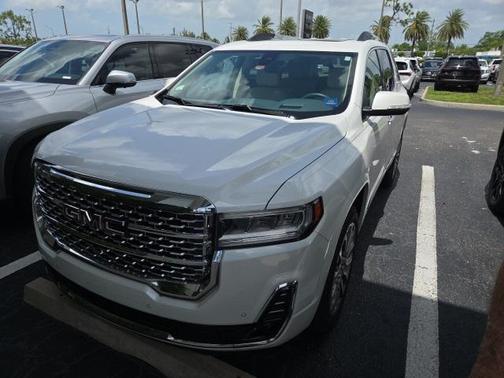 2023 GMC Acadia Denali