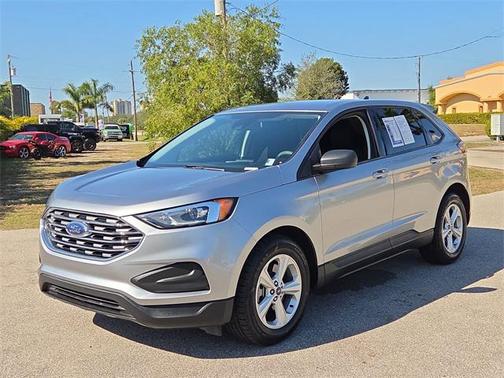 2022 Ford Edge SE