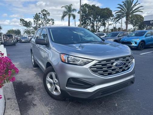 2022 Ford Edge SE