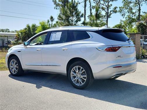 2023 Buick Enclave Essence FWD