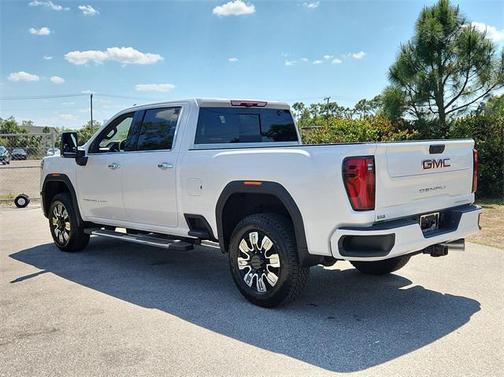 2025 GMC Sierra 2500 Denali