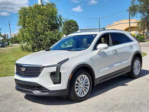 2024 Cadillac XT4 Luxury