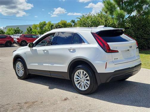 2024 Cadillac XT4 Luxury