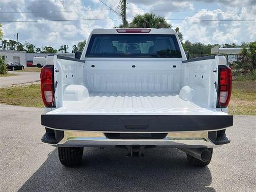 2025 GMC Sierra 2500 Base