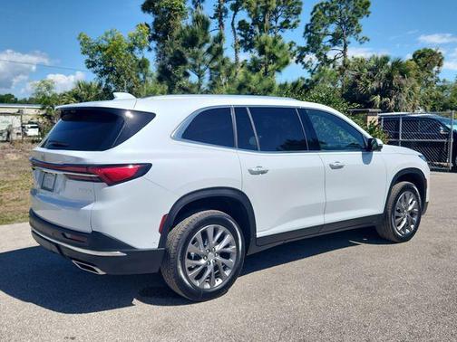 iridescent white tricoat 2026 Buick Enclave Preferred