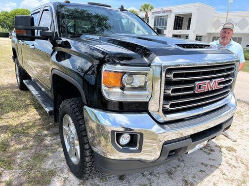 Onyx Black 2018 GMC Sierra 2500 SLE