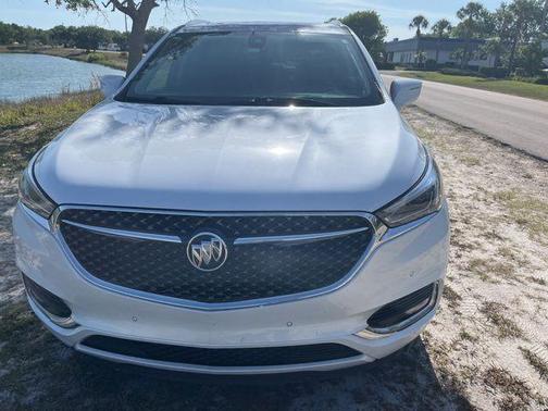 White Frost Tricoat 2021 Buick Enclave FWD Avenir