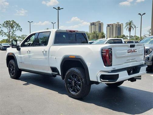 2025 GMC Sierra 2500 AT4
