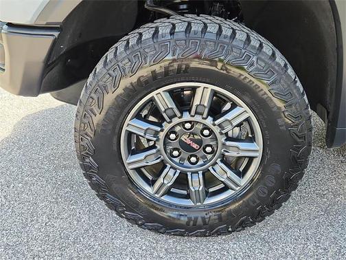 2025 GMC Sierra 1500 AT4X