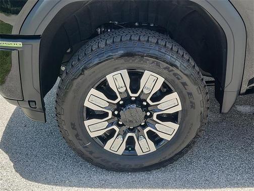 2025 GMC Sierra 2500 Denali