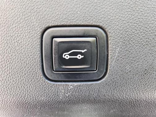 2022 GMC Yukon XL AT4