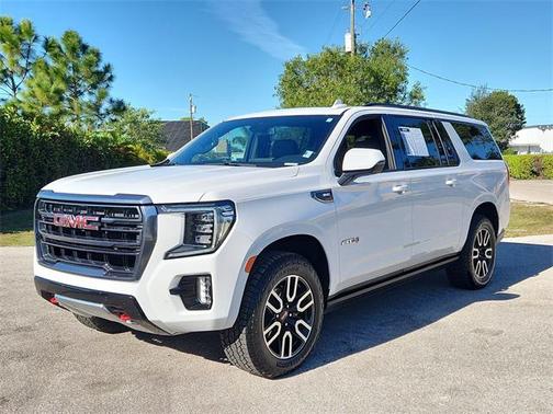 2022 GMC Yukon XL AT4