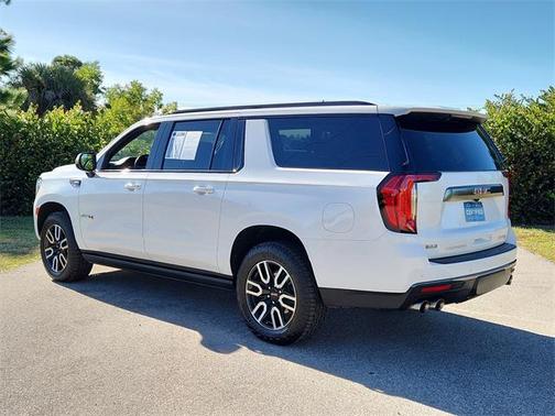 2022 GMC Yukon XL AT4