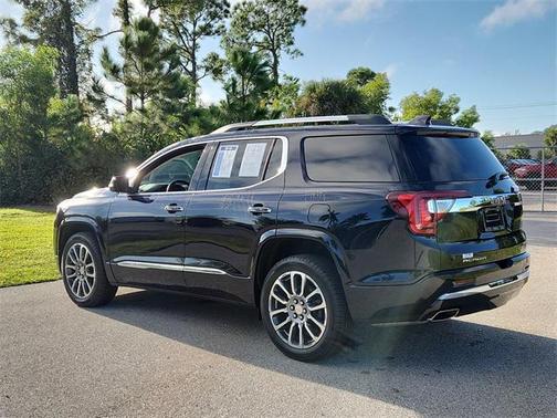 2022 GMC Acadia Denali