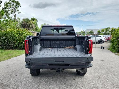 2025 GMC Sierra 2500 Denali