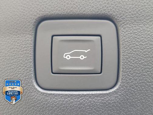 Ebony Twilight Metallic 2026 Buick Envista Avenir FWD