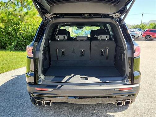 2026 GMC Acadia AWD AT4