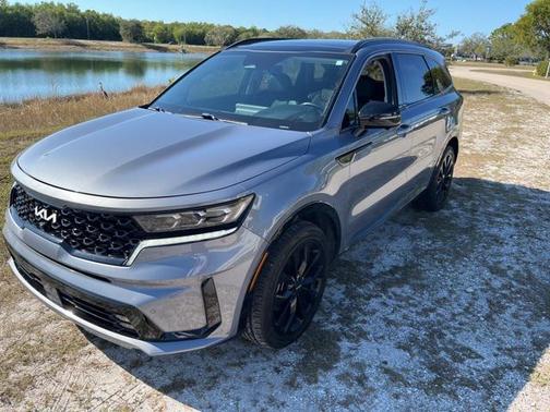 2022 Kia Sorento SX