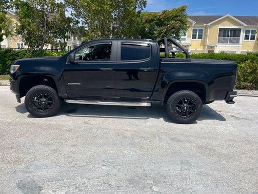 Black 2019 Chevrolet Colorado WT