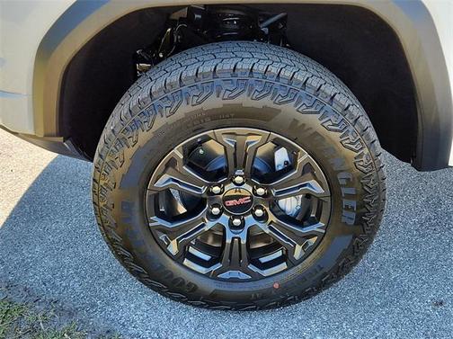 2025 GMC Canyon Elevation